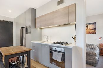 Surry Hills Modern Apartment 7 Bedford - Sunshine Coast Tourism 5