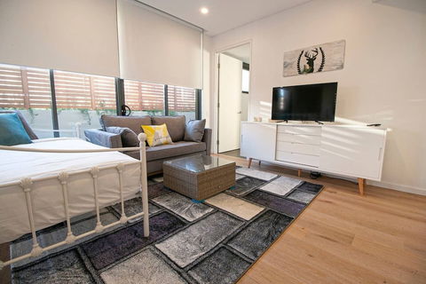 F03-darling Harbour 1 BDR APT - Holiday Sunshine Coast 1