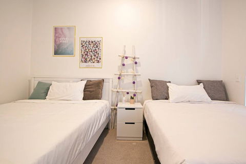 F03-darling Harbour 1 BDR APT - Holiday Sunshine Coast 2