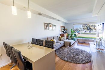 Serene Marinafront 3BR Retreat - Holiday Sunshine Coast 6