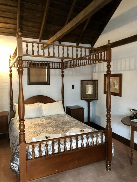 Settlers Hotel York - Holiday Sunshine Coast 2