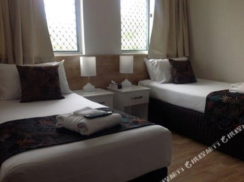 BEST WESTERN CASTLE LODGE MOTEL - Holiday Sunshine Coast 5