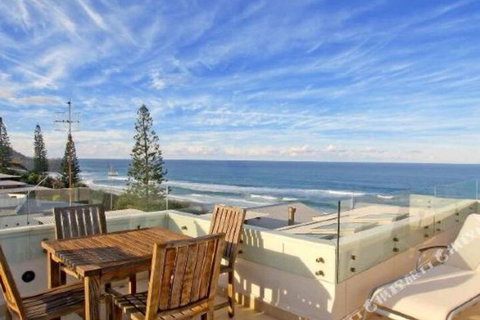 R & W Noosa Holidays 19 The Esplanade - Holiday Sunshine Coast 6
