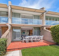Number 4 James Cook Apartments - Sunshine Coast Tourism