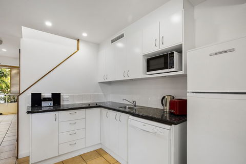 Garden Penthouse Netanya - Holiday Sunshine Coast 2