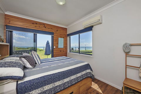 Belongil On The Beach - Sunshine Coast Tourism 6