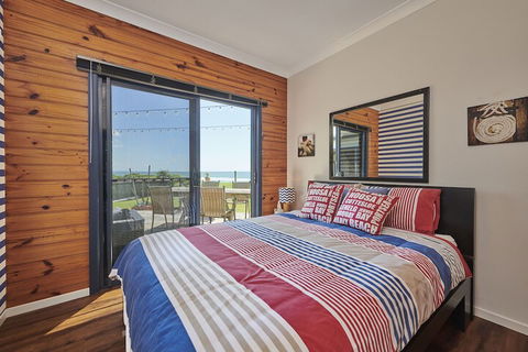 Belongil On The Beach - Sunshine Coast Tourism 3