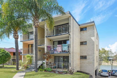 Barooga - Sunshine Coast Tourism 0