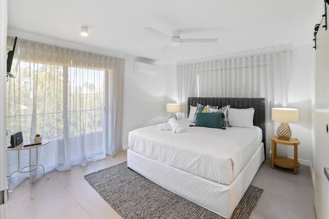 Oceanside Apartment - LAMER9 - Sunshine Coast Tourism 4