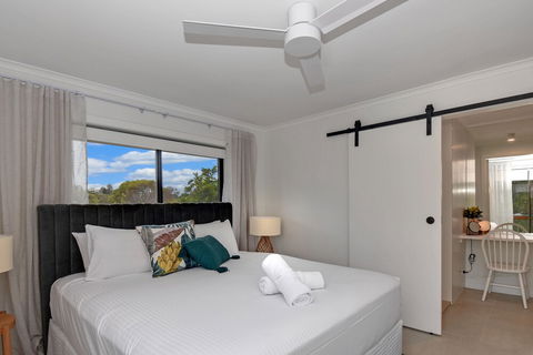 Oceanside Apartment - LAMER9 - Sunshine Coast Tourism 3