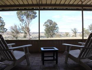 Waterfall Way Accommodation - Holiday Sunshine Coast 1