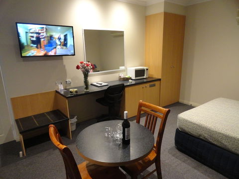 Victoria Lodge Motor Inn And Apartments - Holiday Sunshine Coast 1