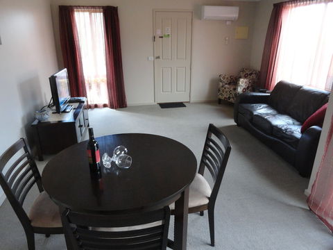 Victoria Lodge Motor Inn And Apartments - Holiday Sunshine Coast 5
