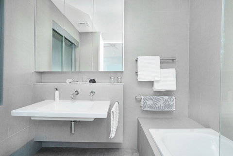 Salt Hinterland Retreat Q Stay - Holiday Sunshine Coast 6