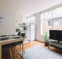 Cosy Melbourne Apartment Close To CBD - Sunshine Coast Tourism