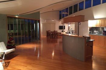 Mathews - Holiday Sunshine Coast 0
