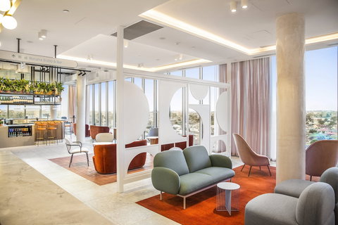 Holiday Inn Werribee, An IHG Hotel - Holiday Sunshine Coast 4