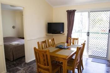 Kahlers Oasis Caravan Park - Holiday Sunshine Coast 0