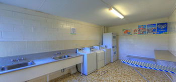 Kahlers Oasis Caravan Park - Holiday Sunshine Coast 2