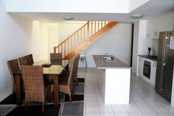 Waters Edge - Sunshine Coast Tourism 3