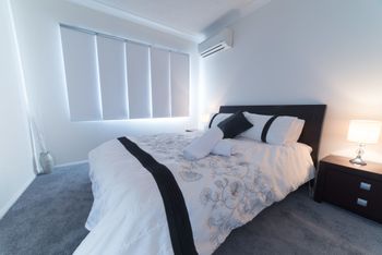 1 Bedroom Gold Coast Beachside Apt W AC + Parking - Holiday Sunshine Coast 2