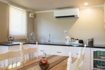 Belle La Vie B & B - Holiday Sunshine Coast 4