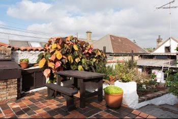 Clovelly Beach Cottage H372 - Holiday Sunshine Coast 0