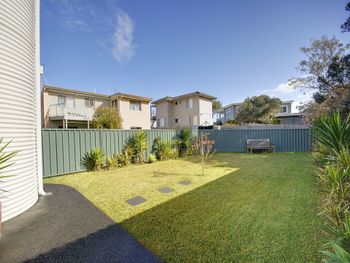 Boat Harbour Holiday 10 Noamunga Street - Holiday Sunshine Coast 2