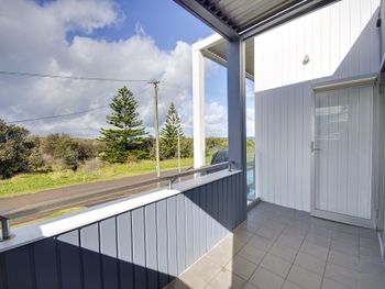 Boat Harbour Holiday 10 Noamunga Street - Holiday Sunshine Coast 1