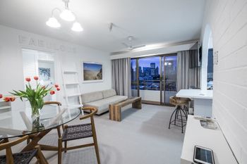 Australia Square NSW Holiday Sunshine Coast