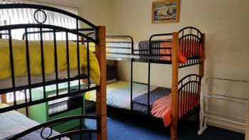 Redrocks Retreat - Sunshine Coast Tourism 4