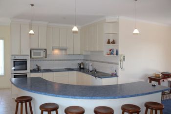 Redrocks Retreat - Sunshine Coast Tourism 2