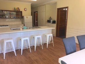 Caves Cottage - Holiday Sunshine Coast 5