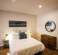 Wickham Newcastle Modern 1 Bed Apartment - Holiday Sunshine Coast