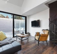 Architects Urban Retreat in Malvern - Holiday Sunshine Coast