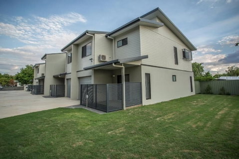 Spinifex Motel & Serviced Apartments - Sunshine Coast Tourism 1