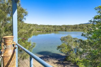 Spinnakers Loft 3 Bed Apartment - Holiday Sunshine Coast 1