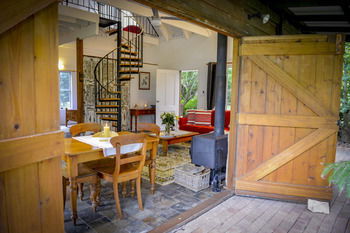 Arcadia Bed & Breakfast & Cottages - Holiday Sunshine Coast 6
