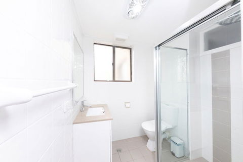 Hibiscus Court Unit 4 - Sunshine Coast Tourism 2