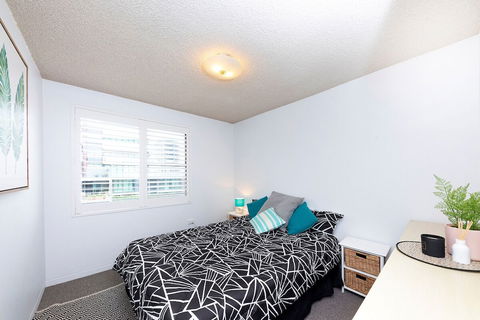 Hibiscus Court Unit 4 - Sunshine Coast Tourism 4