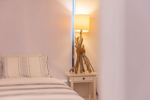 Coastal Cottage - Cannonvale - Sunshine Coast Tourism 0