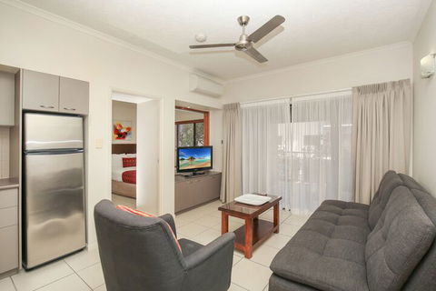 Centrally Located Apartment 1020 - Holiday Sunshine Coast 4