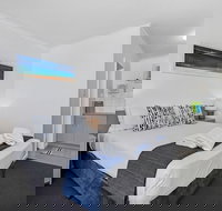 Bayscape Studio Glenelg - Sunshine Coast Tourism