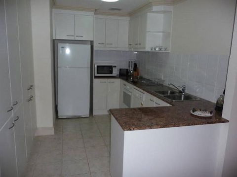 Absolute Luxury In The East End Of Adelaide Apartment - Sunshine Coast Tourism 5