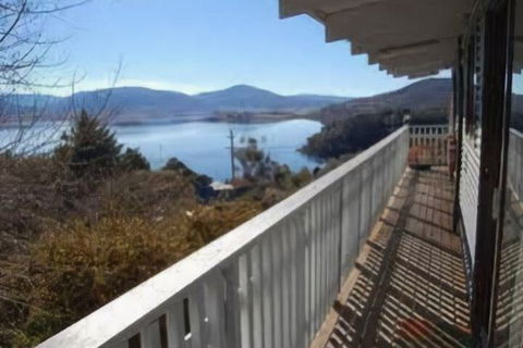 East Lake Travellers Lodge - Sunshine Coast Tourism 3