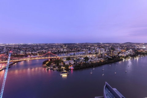 Oaks Aurora Tower - Sunshine Coast Tourism 0