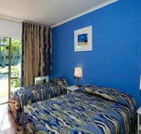 Kondari Lakeside Villas - Sunshine Coast Tourism