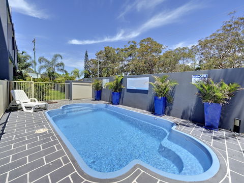 Shoal Bay Beachclub Apartments - Holiday Sunshine Coast 5