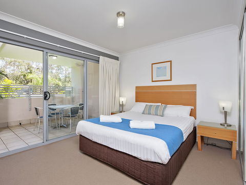 Shoal Bay Beachclub Apartments - Holiday Sunshine Coast 6
