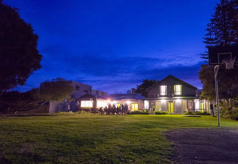Dunsborough Beachouse YHA Backpackers - Sunshine Coast Tourism 5